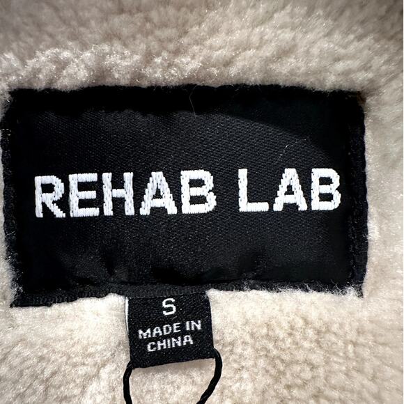 Rehab Lab – Mixed Media Camo Denim & Faux Suede Sherpa Jacket – Small - Picture 2 of 4